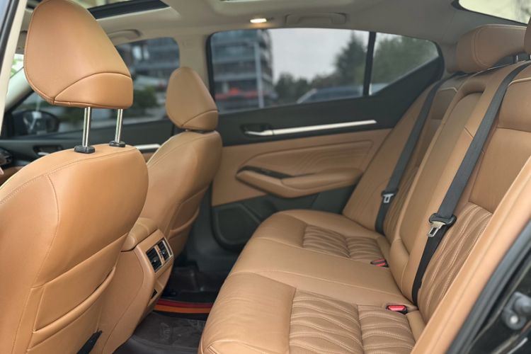 Used Nissan Teana 2022 2.0L XL-Upr Enjoyment Edition Interior 3
