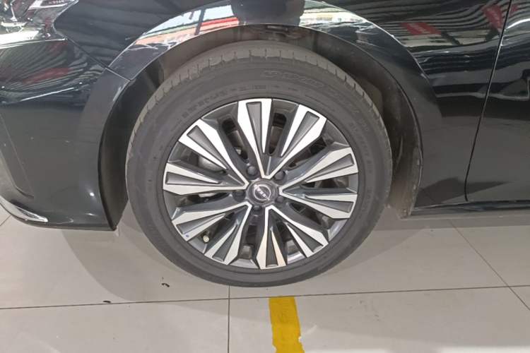 Used Nissan Teana 2022 2.0L XL-TLS Enjoyment Edition Left Front Wheel Hub