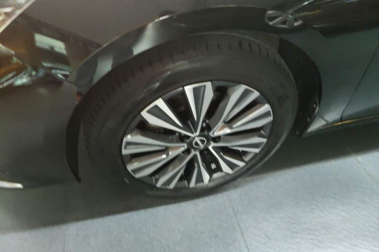 Used Nissan Teana 2022 2.0L XL-TLS Enjoyment Edition Left Front Wheel Hub