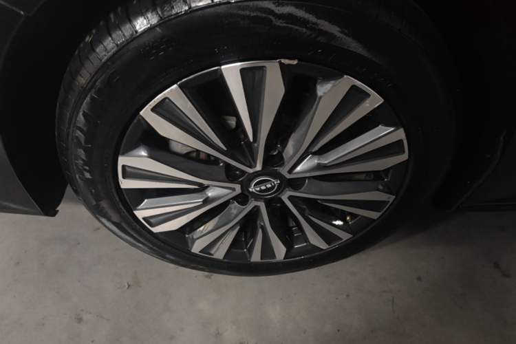 Used Nissan Teana 2022 2.0L XL-TLS Enjoyment Edition Left Front Wheel Hub