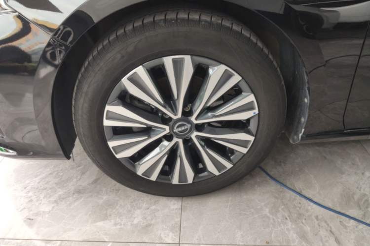 Used Nissan Teana 2022 2.0L XL-TLS Enjoyment Edition Left Front Wheel Hub