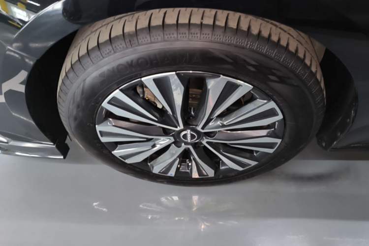 Used Nissan Teana 2022 2.0L XL-Upr Enjoyment Edition Left Front Wheel Hub