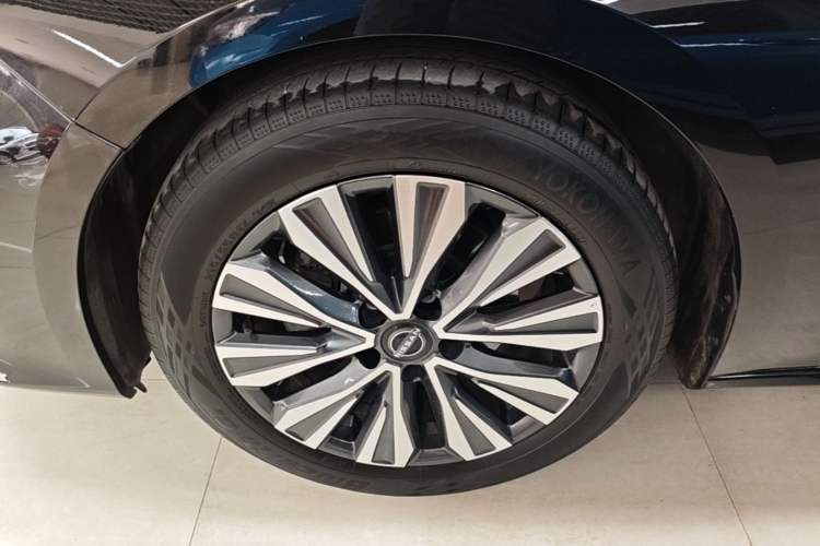 Used Nissan Teana 2022 2.0L XL-TLS Enjoyment Edition Left Front Wheel Hub