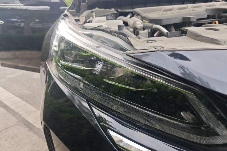 Used Nissan Teana 2022 2.0L XL-TLS Enjoyment Edition Right Front Headlight