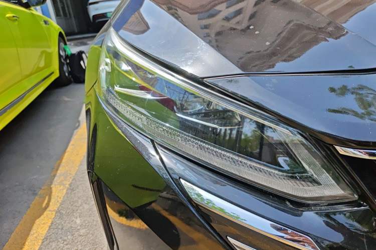 Used Nissan Teana 2022 2.0L XL-TLS Enjoyment Edition Right Front Headlight