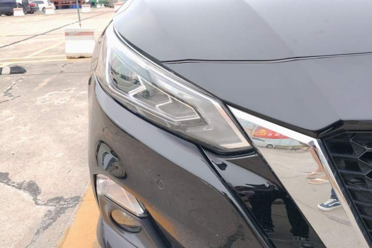 Used Nissan Teana 2022 2.0L XL-Upr Enjoyment Edition Right Front Headlight