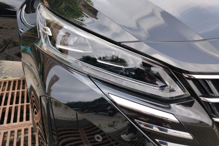 Used Nissan Teana 2022 2.0L XL-Upr Enjoyment Edition Right Front Headlight