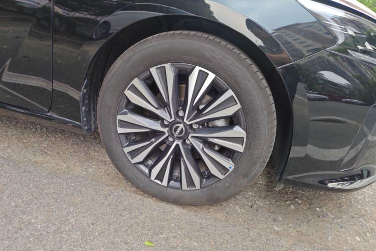 Used Nissan Teana 2022 2.0L XL-TLS Enjoyment Edition Right Front Wheel Hub