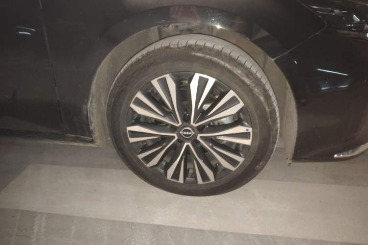 Used Nissan Teana 2022 2.0L XL-TLS Enjoyment Edition Right Front Wheel Hub