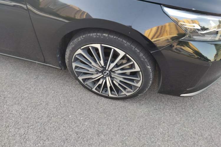 Used Nissan Teana 2022 2.0T XV Premium Edition Right Front Wheel Hub