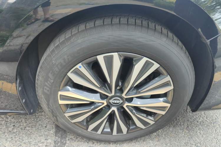Used Nissan Teana 2022 2.0L XL-TLS Enjoyment Edition Right Front Wheel Hub