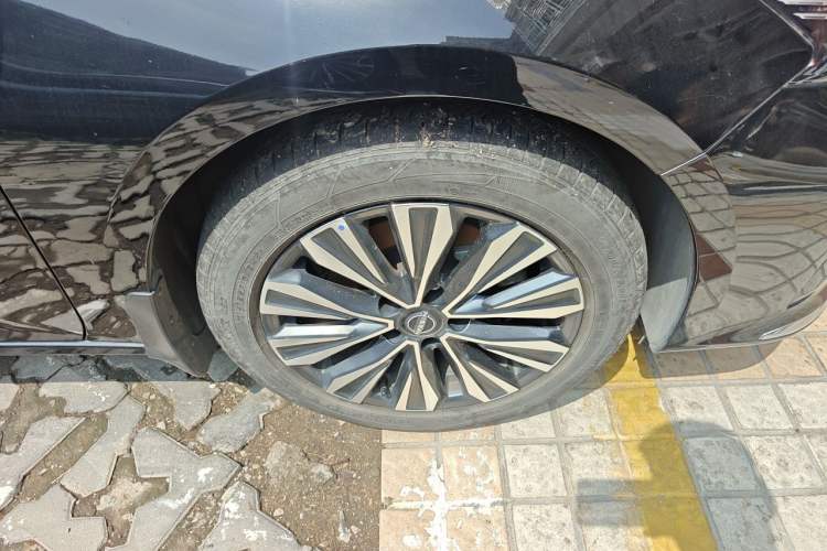 Used Nissan Teana 2022 2.0L XL-Upr Enjoyment Edition Right Front Wheel Hub