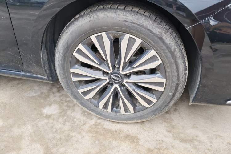Used Nissan Teana 2022 2.0L XL-Upr Enjoyment Edition Right Front Wheel Hub