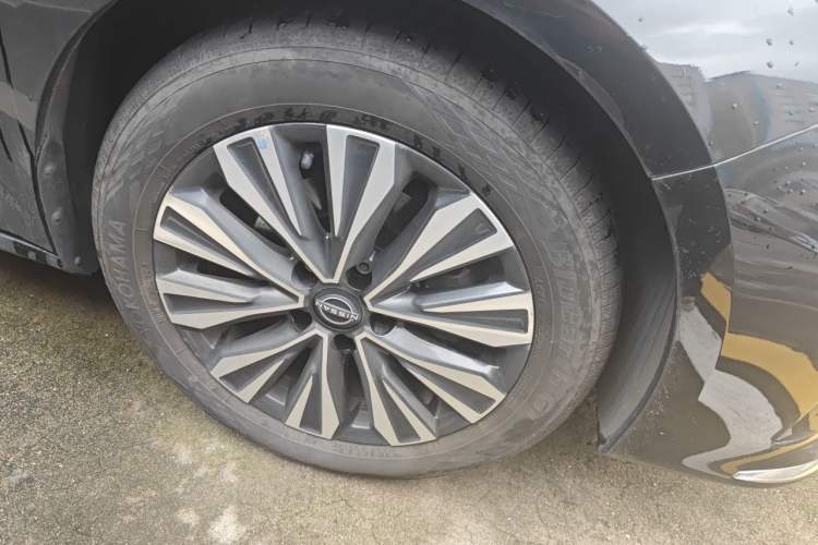 Used Nissan Teana 2022 2.0L XL-Upr Enjoyment Edition Right Front Wheel Hub