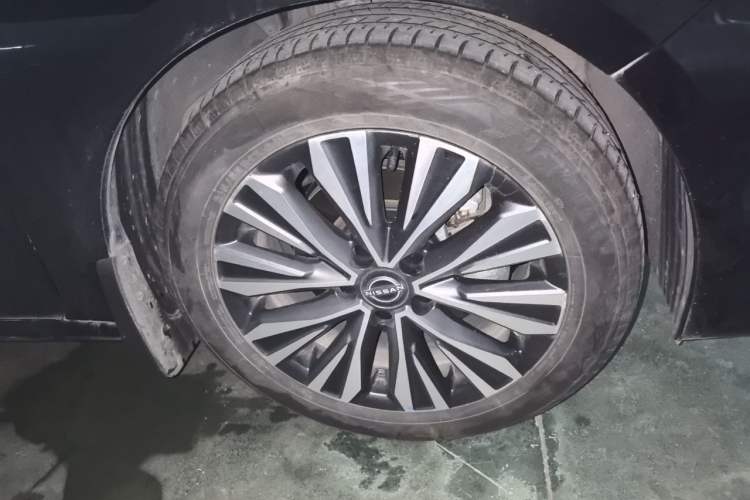 Used Nissan Teana 2022 2.0L XL-TLS Enjoyment Edition Right Front Wheel Hub