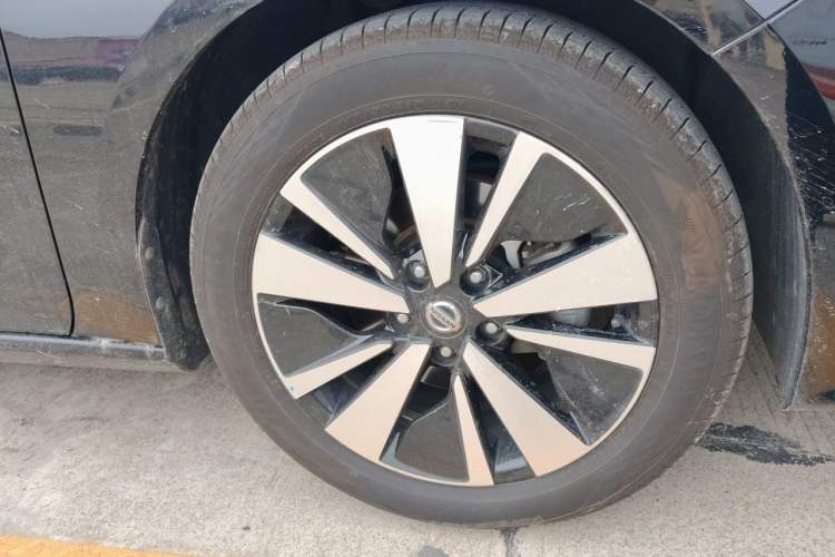Used Nissan Teana 2022 2.0L XL-Upr Enjoyment Edition Right Front Wheel Hub