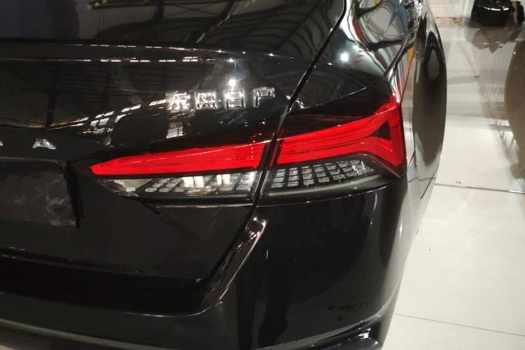 Used Nissan Teana 2022 2.0L XL-Upr Enjoyment Edition Right Rear Taillight