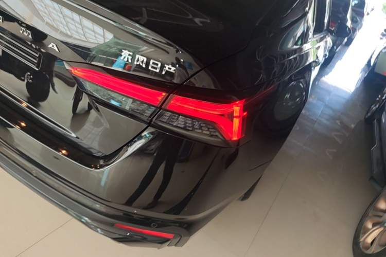 Used Nissan Teana 2022 2.0L XL-TLS Enjoyment Edition Right Rear Taillight