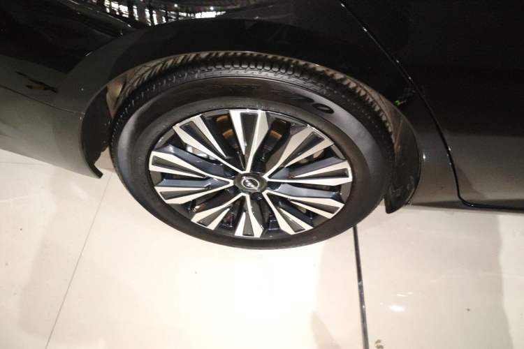 Used Nissan Teana 2022 2.0L XL-Upr Enjoyment Edition Right Rear Wheel Hub