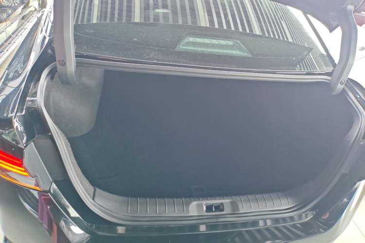 Used Nissan Teana 2022 2.0L XL-TLS Enjoyment Edition Trunk