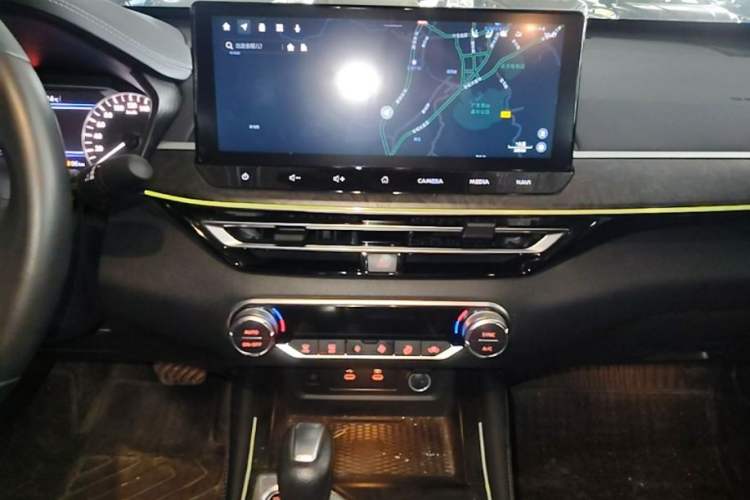 Used Nissan Teana 2022 2.0L XL-Upr Enjoyment Edition Audio And AC Panel