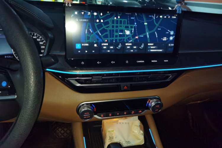 Used Nissan Teana 2022 2.0L XL-Upr Enjoyment Edition Audio And AC Panel