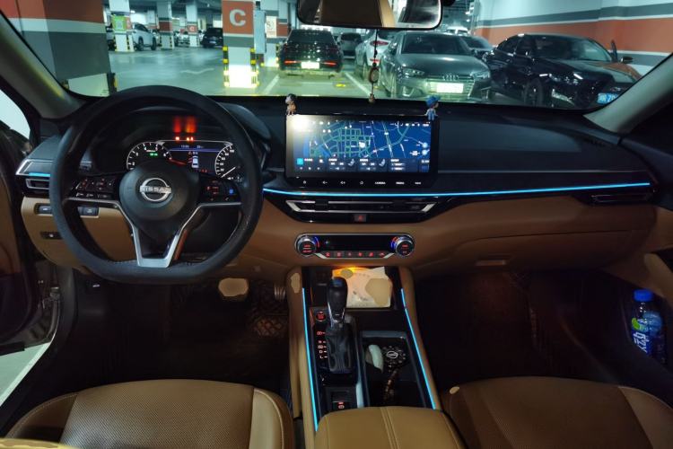 Used Nissan Teana 2022 2.0L XL-Upr Enjoyment Edition Center Console