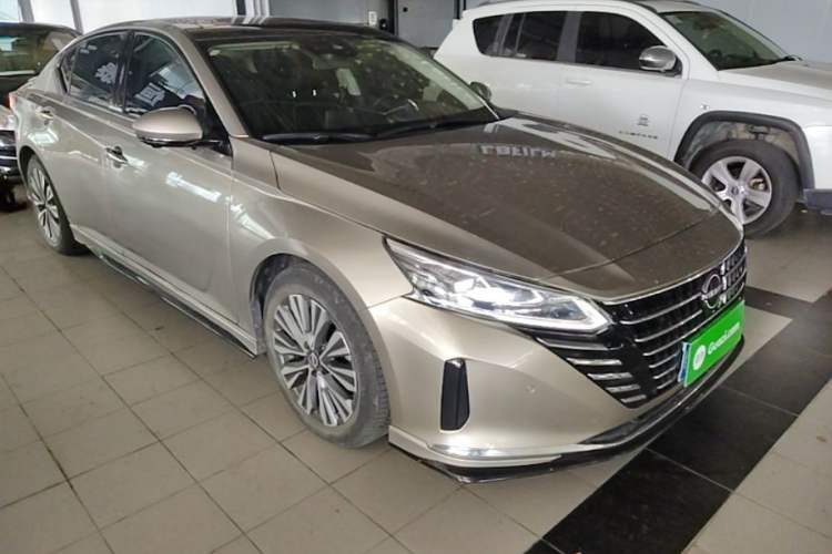 Used Nissan Teana 2022 2.0L XL-Upr Enjoyment Edition Front Right 45 Deg