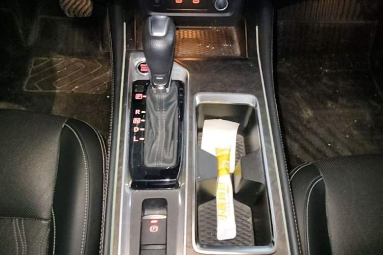 Used Nissan Teana 2022 2.0L XL-Upr Enjoyment Edition Gear Lever