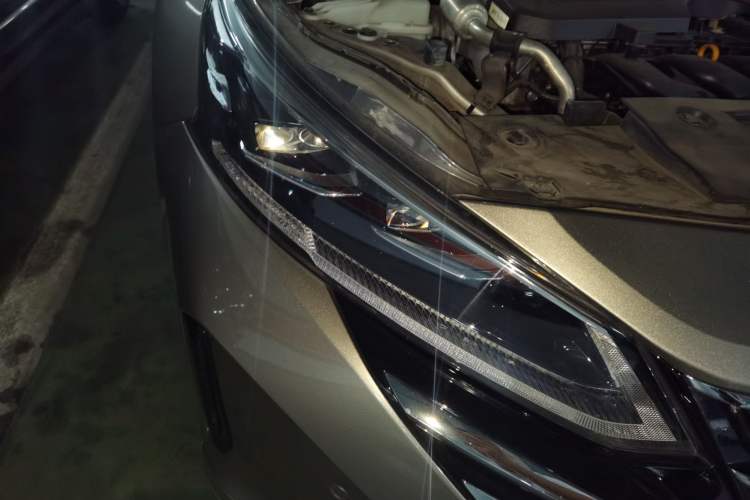 Used Nissan Teana 2022 2.0L XL-Upr Enjoyment Edition Right Front Headlight