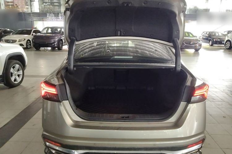 Used Nissan Teana 2022 2.0L XL-Upr Enjoyment Edition Trunk