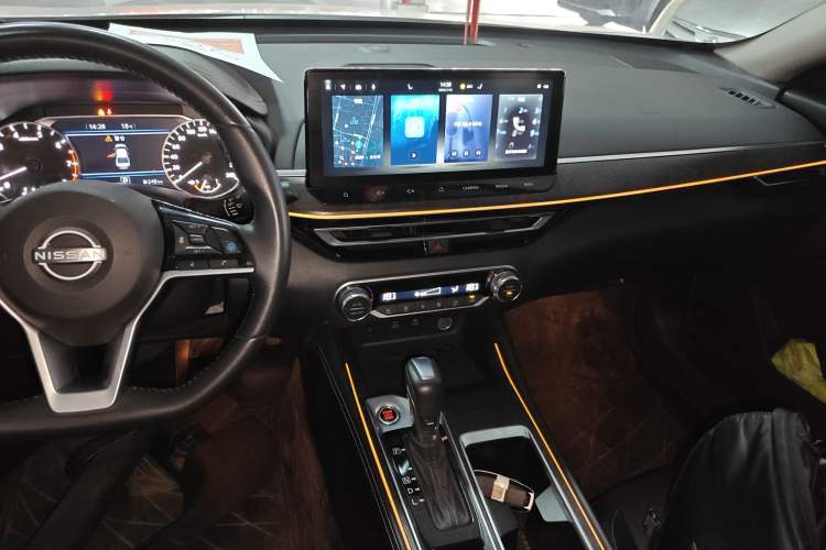Used Nissan Teana 2022 2.0L XL-Upr Enjoyment Edition Audio And AC Panel