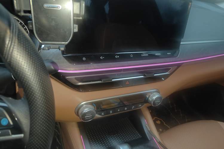 Used Nissan Teana 2022 2.0L XL-Upr Enjoyment Edition Audio And AC Panel