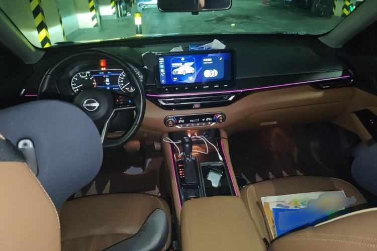 Used Nissan Teana 2022 2.0L XL-Upr Enjoyment Edition Center Console