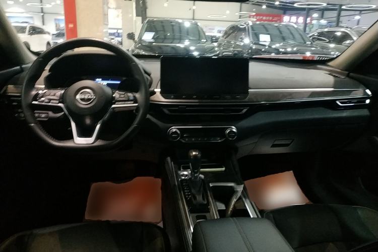 Used Nissan Teana 2022 2.0L XL-Upr Enjoyment Edition Center Console