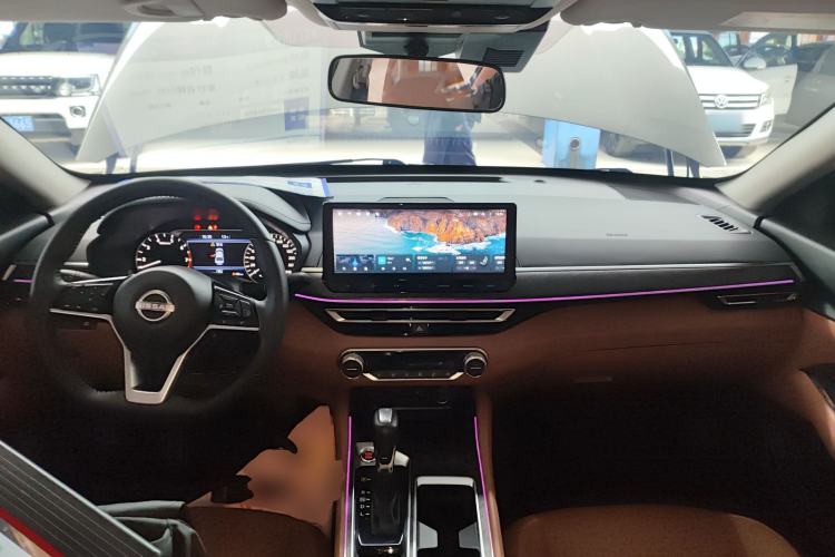 Used Nissan Teana 2022 2.0L XL-Upr Enjoyment Edition Center Console