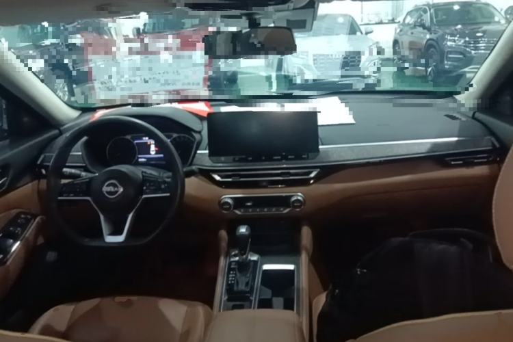 Used Nissan Teana 2022 2.0L XL-Upr Enjoyment Edition Center Console