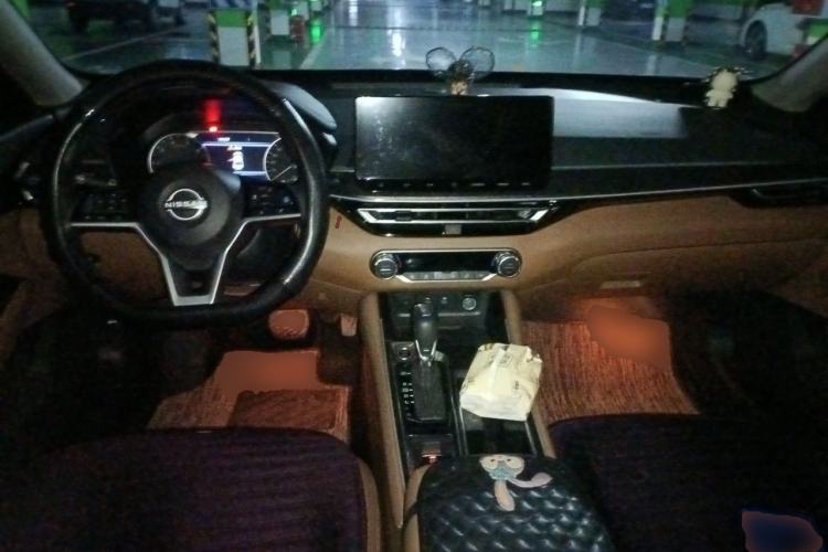 Used Nissan Teana 2022 2.0L XL-Upr Enjoyment Edition Center Console