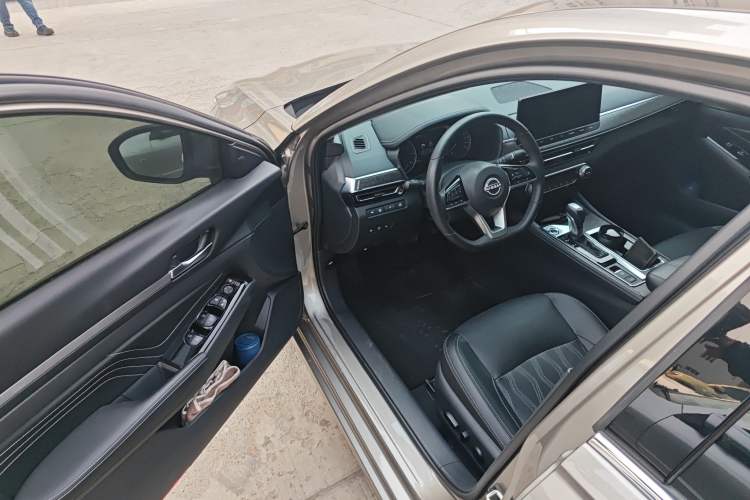 Used Nissan Teana 2022 2.0L XL-Upr Enjoyment Edition Driver Seat