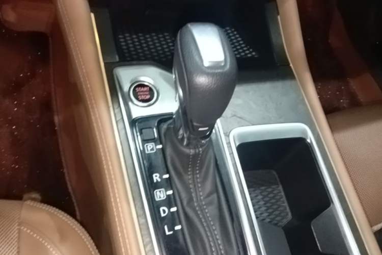 Used Nissan Teana 2022 2.0L XL-Upr Enjoyment Edition Gear Lever