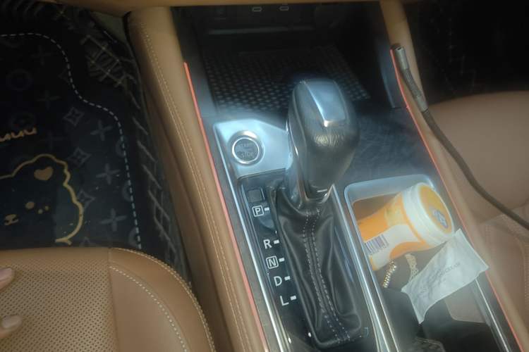 Used Nissan Teana 2022 2.0L XL-Upr Enjoyment Edition Gear Lever