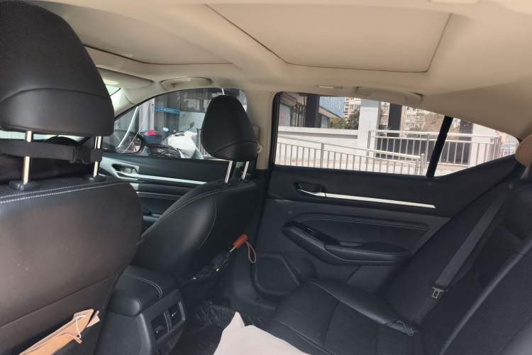 Used Nissan Teana 2022 2.0L XL-TLS Enjoyment Edition Headliner