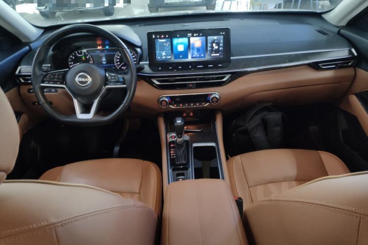Used Nissan Teana 2022 2.0L XL-Upr Enjoyment Edition Interior 2
