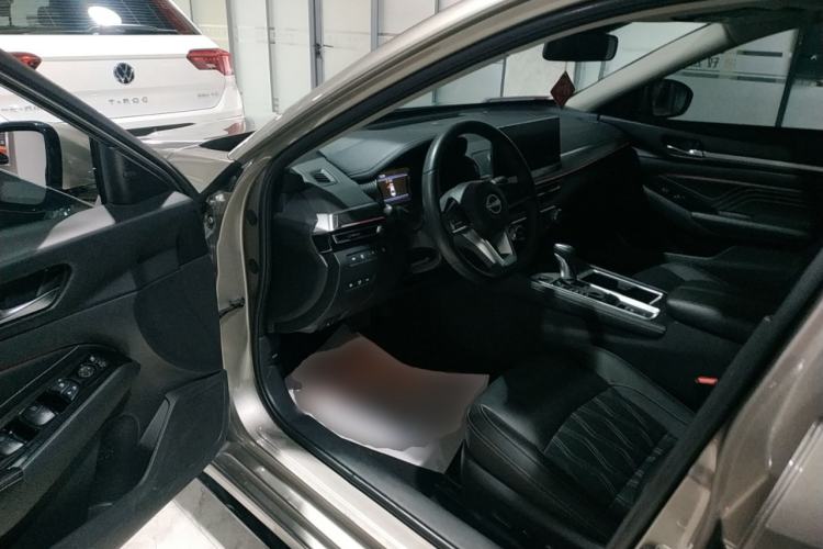 Used Nissan Teana 2022 2.0L XL-Upr Enjoyment Edition Interior 3