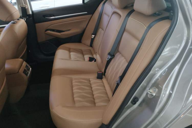 Used Nissan Teana 2022 2.0L XL-Upr Enjoyment Edition Interior 4