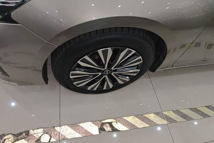 Used Nissan Teana 2022 2.0L XL-TLS Enjoyment Edition Left Front Wheel Hub