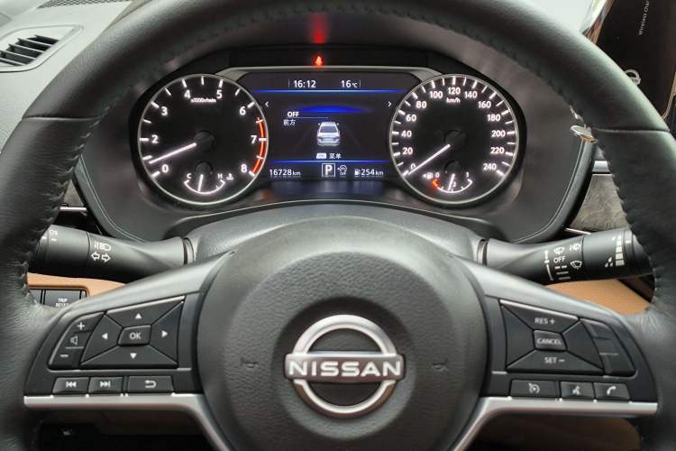 Used Nissan Teana 2022 2.0L XL-TLS Enjoyment Edition Odometer Close Up