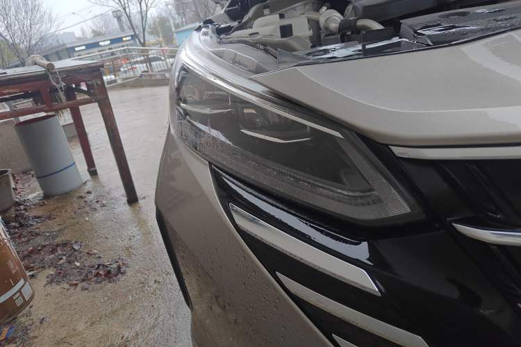 Used Nissan Teana 2022 2.0L XL-Upr Enjoyment Edition Right Front Headlight