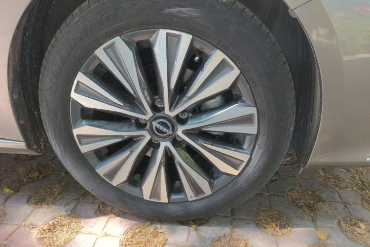 Used Nissan Teana 2022 2.0L XL-TLS Enjoyment Edition Right Front Wheel Hub