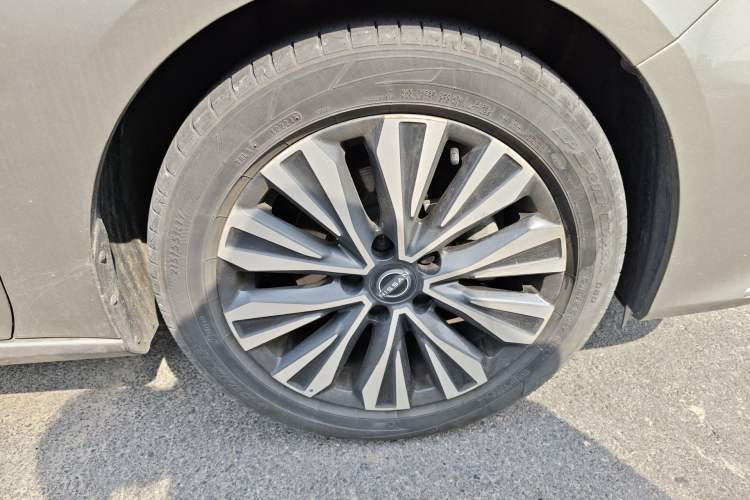Used Nissan Teana 2022 2.0L XL-TLS Enjoyment Edition Right Front Wheel Hub